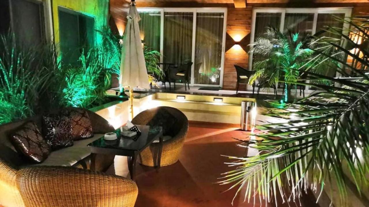 Shivers Oasis Luxury Boutique Resort Кандолим Екстериор снимка