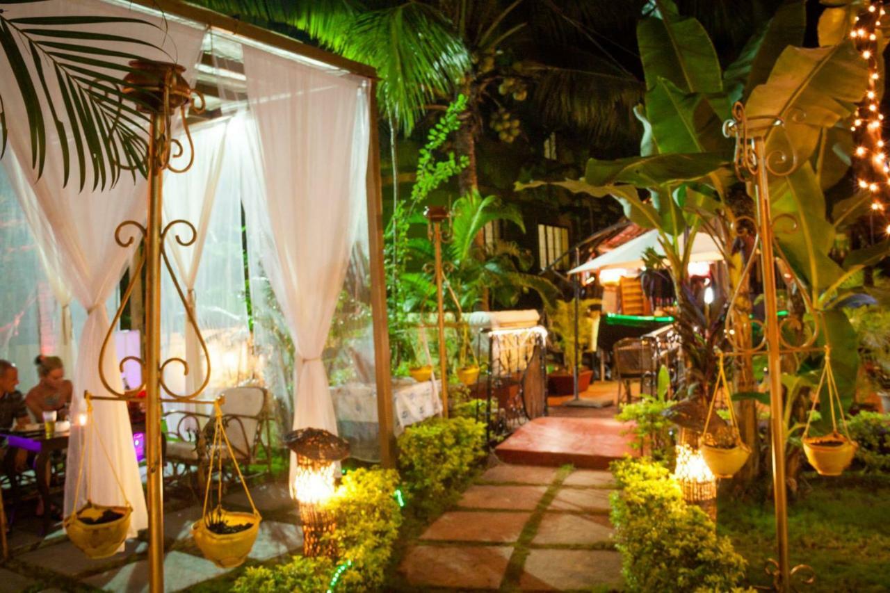 Shivers Oasis Luxury Boutique Resort Кандолим Екстериор снимка
